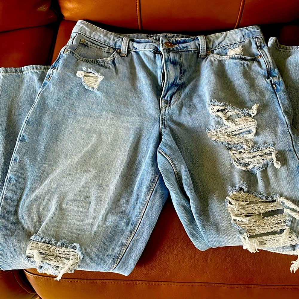 Women’s straight leg jeans brand new without tags